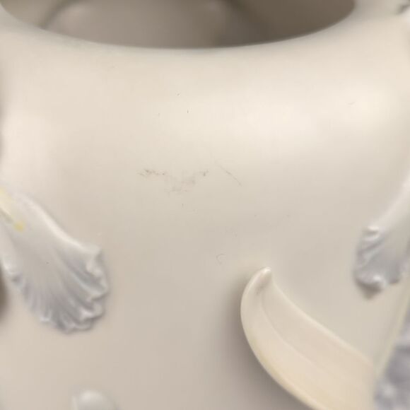 Vintage Fitz & Floyd 3-D Blue Iris Ceramic Vase, Marked F. F. 1982 - Picture 11 of 12